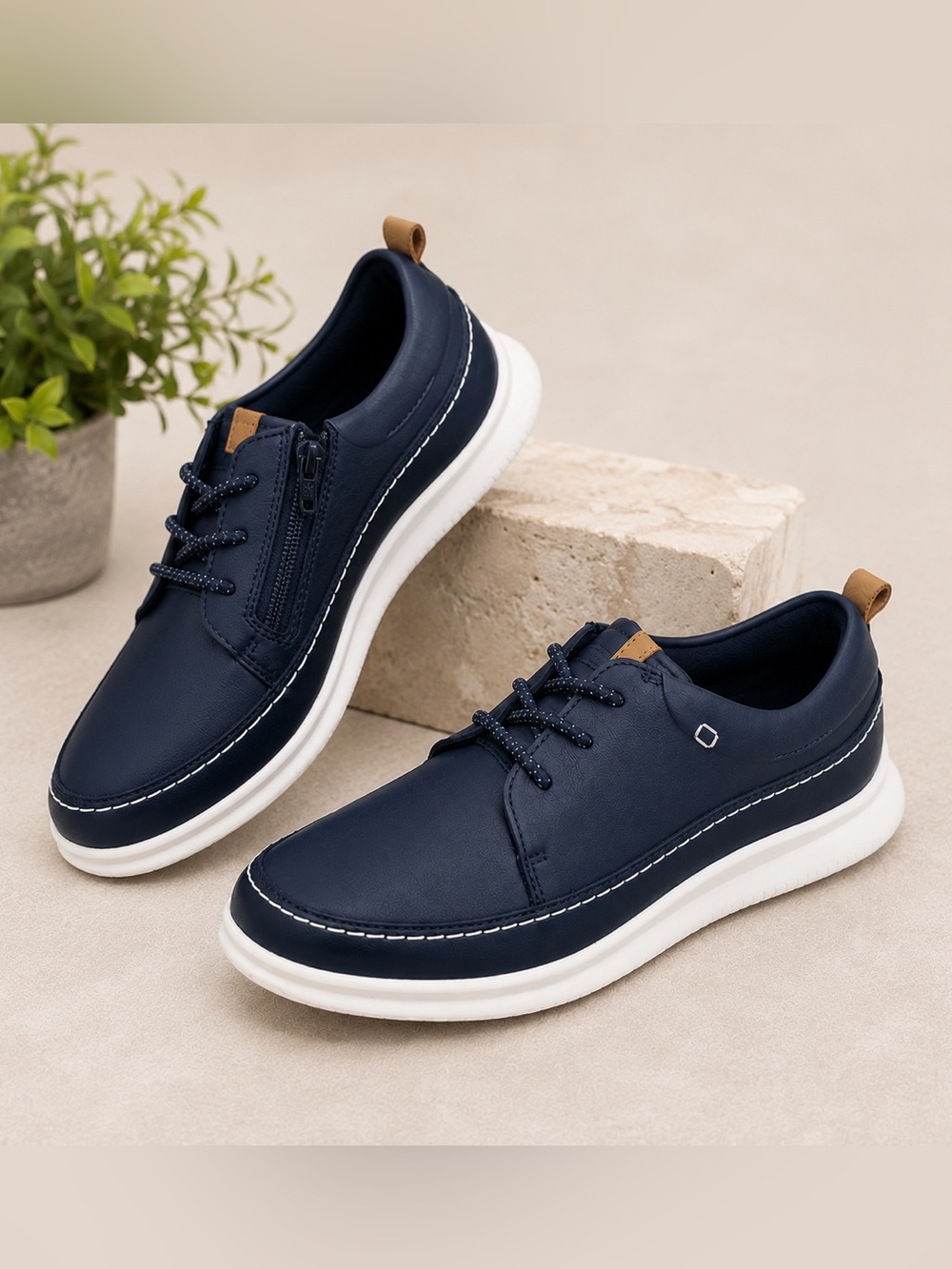 NIB Clarks Cloud Blaze Boys Navy Blue Leather Sneakers Shoes Size 2